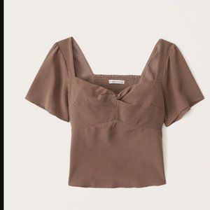 Abercrombie - Twist - Front Flutter Sleeve Top